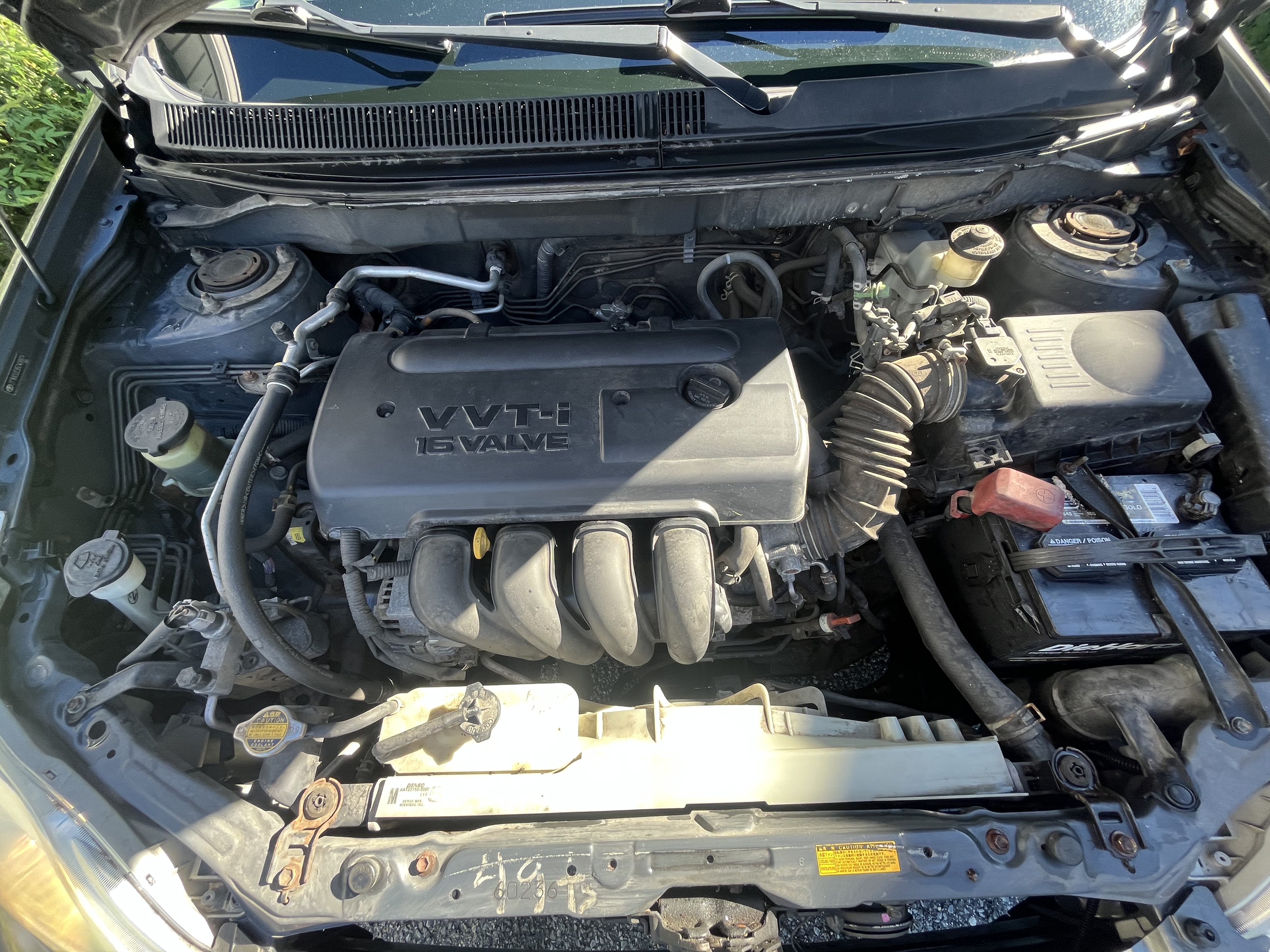 Used 2005 Toyota Matrix XR FWD image 13