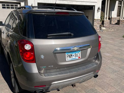 Used 2011 Chevrolet Equinox LTZ image 2