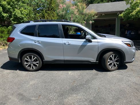 Used 2019 Subaru Forester Limited AWD/4WD image 1