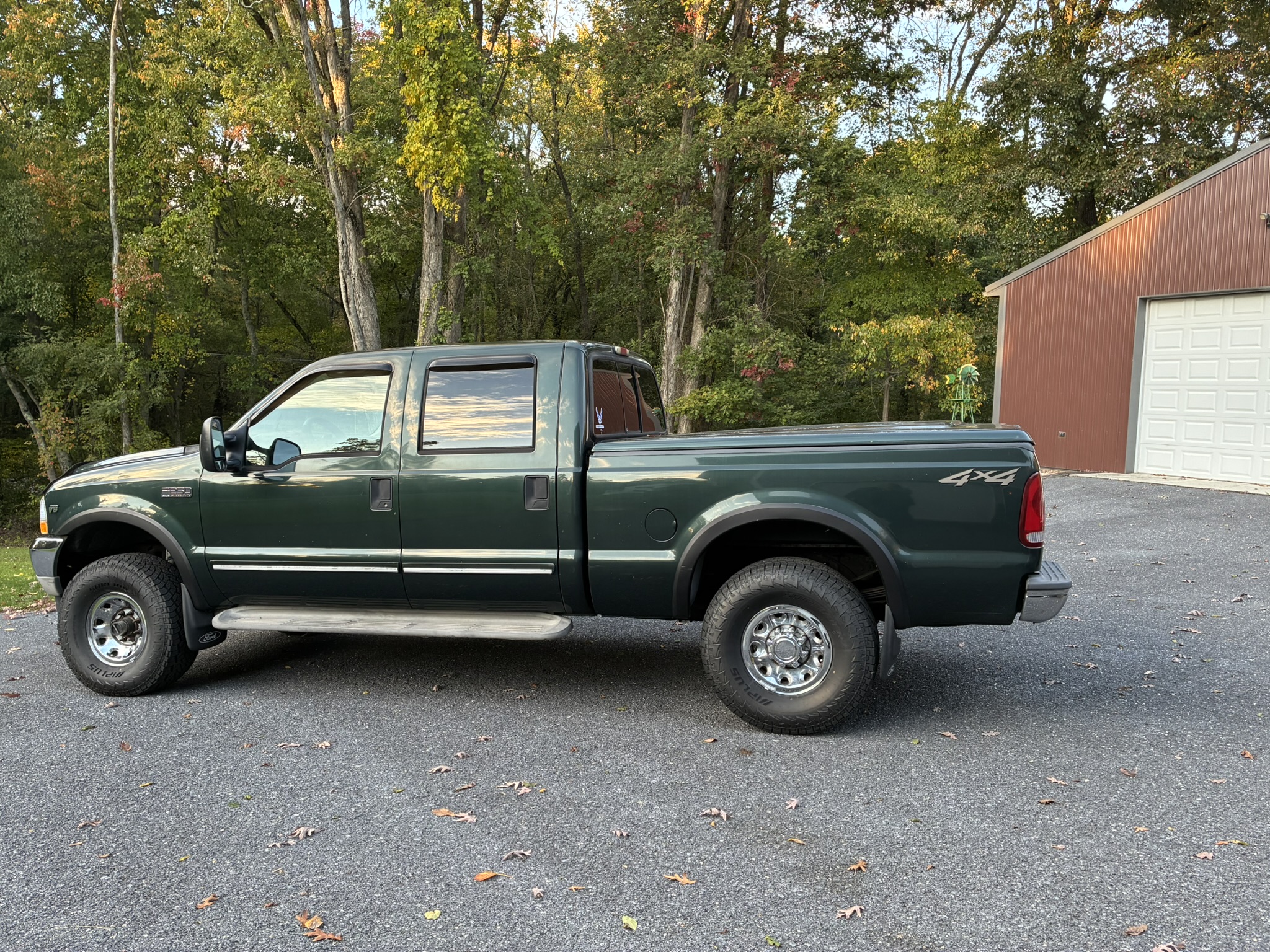 Used 2002 Ford F250 4x4 Crew Cab Super Duty image 1