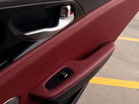 Used 2022 Kia Stinger GT-Line w/ Sun & Sound Package image 11