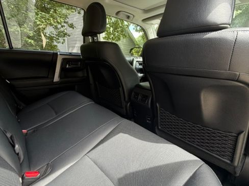 Used 2017 Toyota 4Runner Limited RWD image 8