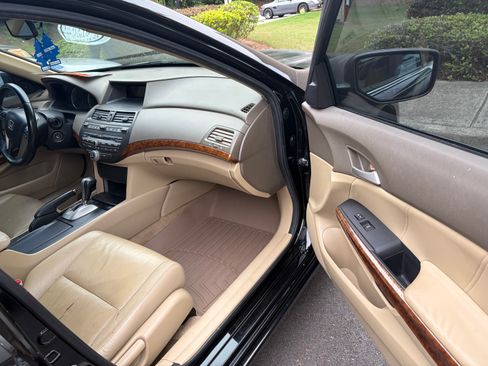 Used 2009 Honda Accord EX-L image 11