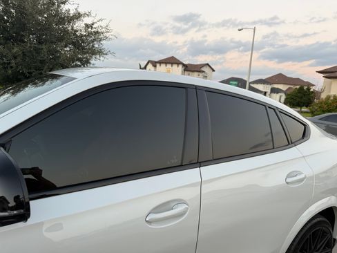 Used 2025 BMW X6 M Competition w/ Executive Package image 8