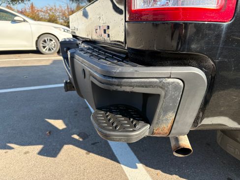 Used 2010 GMC Sierra 1500 SLE w/ Power Pack Plus image 12