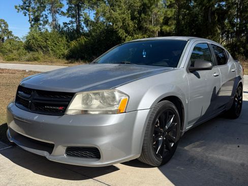 Used 2014 Dodge Avenger SE w/ Blacktop Package image 1