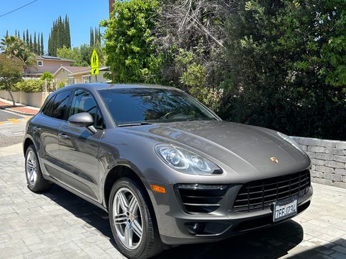 Used 2015 Porsche Macan S image 2