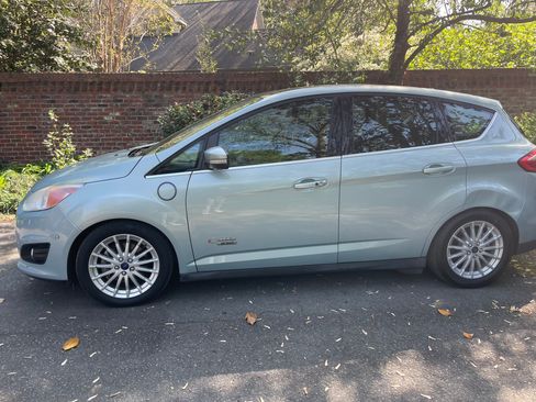 Used 2014 Ford C-MAX Energi SEL w/ Equipment Group 303A FWD image 4
