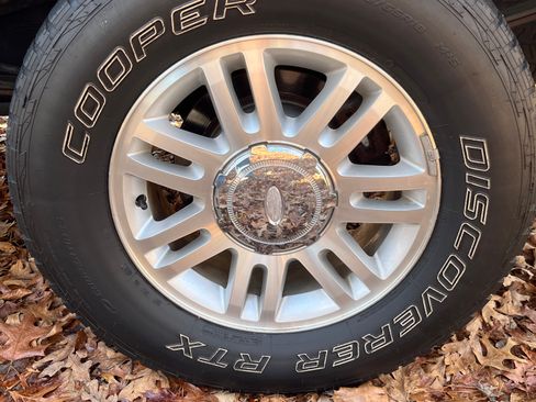 Used 2010 Ford F150 Lariat image 24