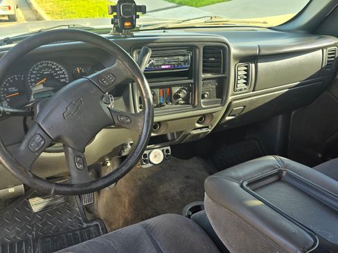 Used 2005 Chevrolet Silverado 1500 LS image 5