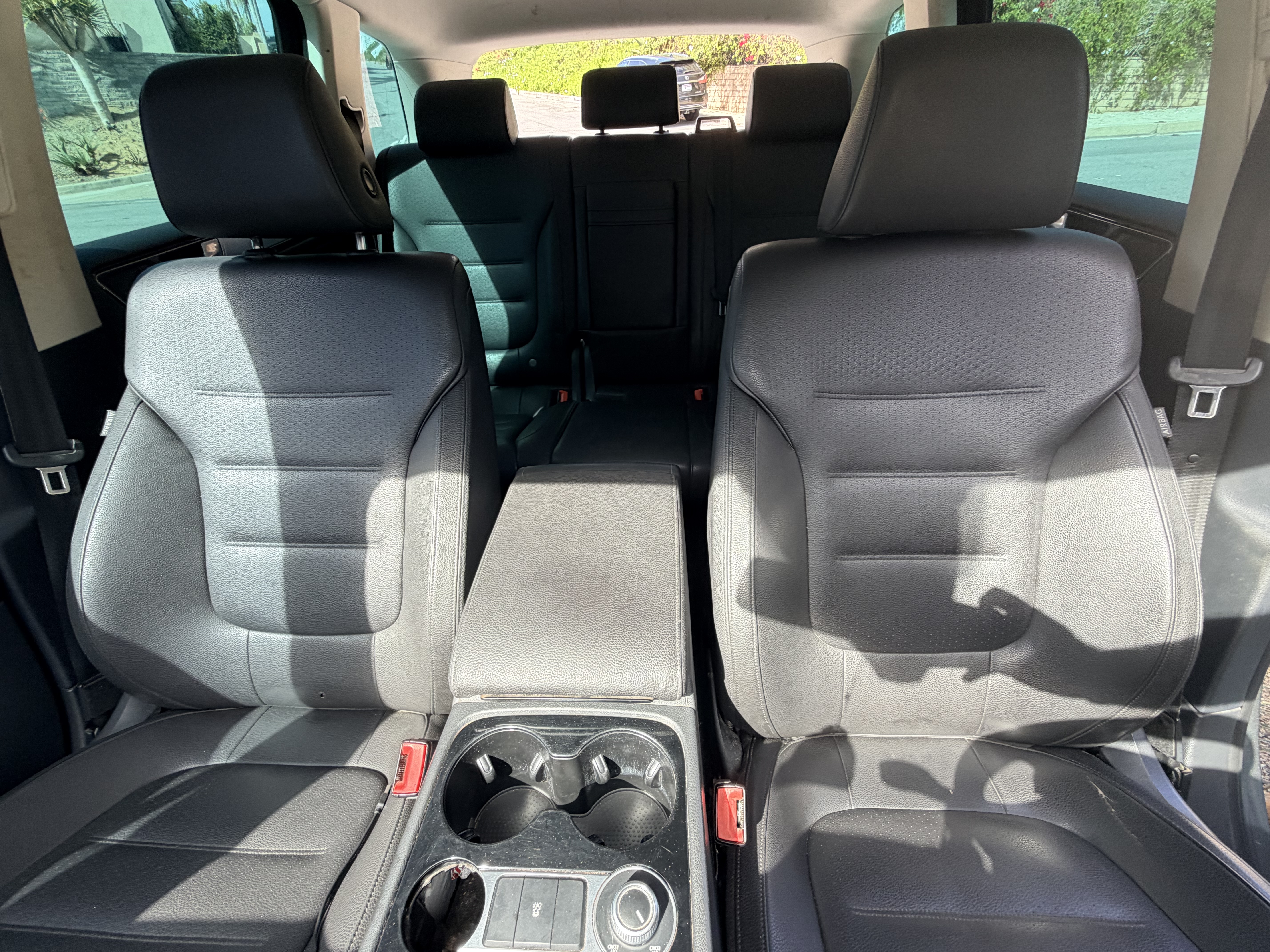 Used 2016 Volkswagen Touareg Sport AWD/4WD image 9