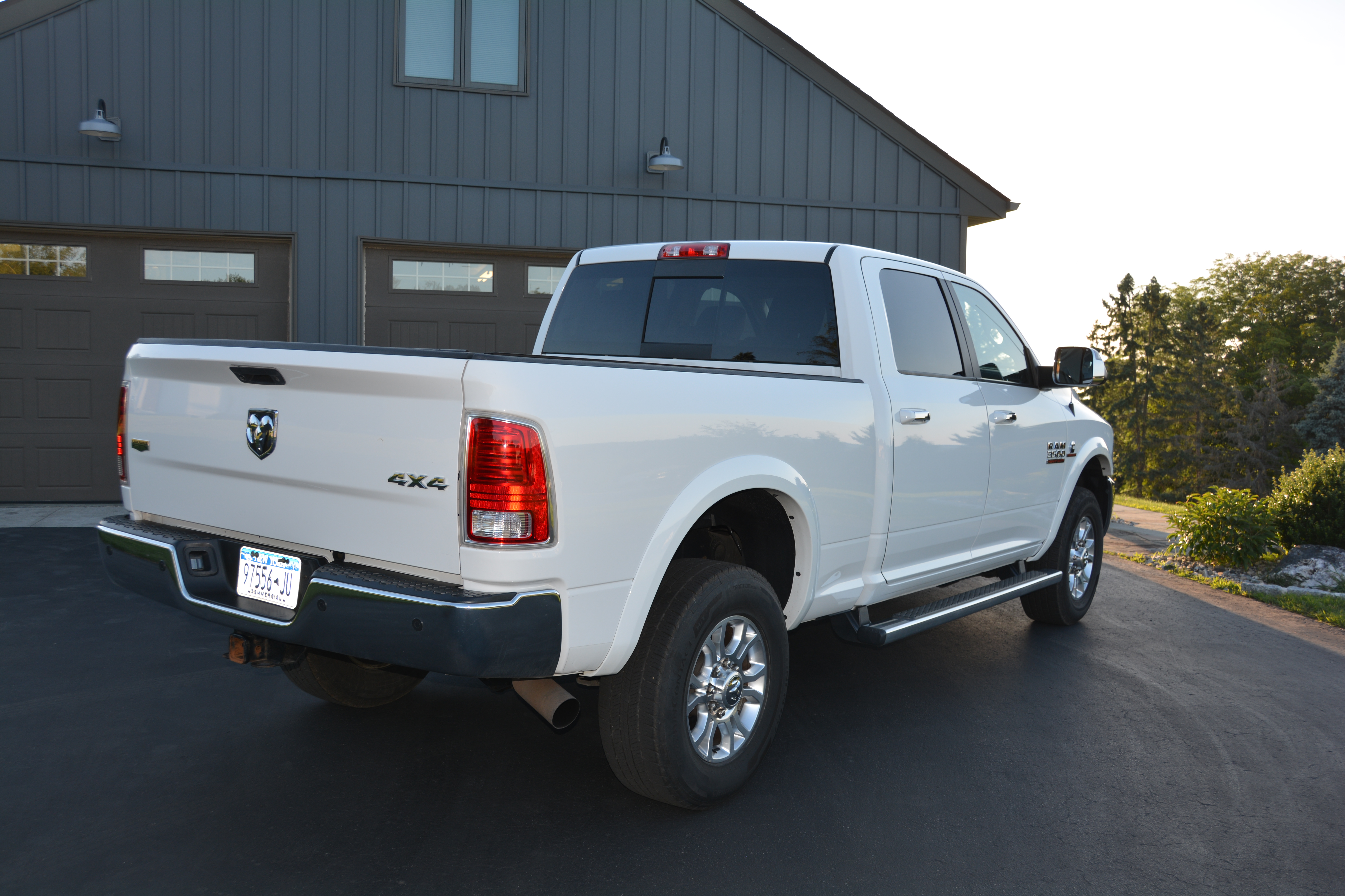 Used 2014 RAM 3500 Laramie AWD/4WD image 4