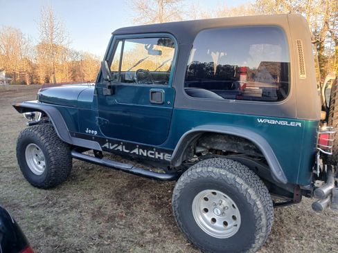 Used 1995 Jeep Wrangler SE image 13