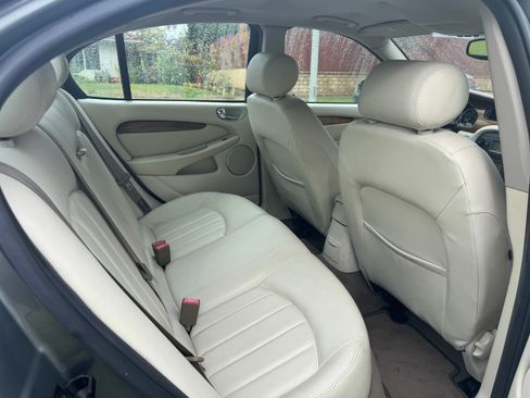 Used 2003 Jaguar X-TYPE 2.5 image 4