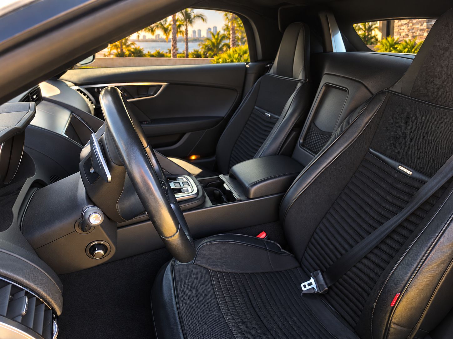 Used 2018 Jaguar F-TYPE Convertible RWD image 23