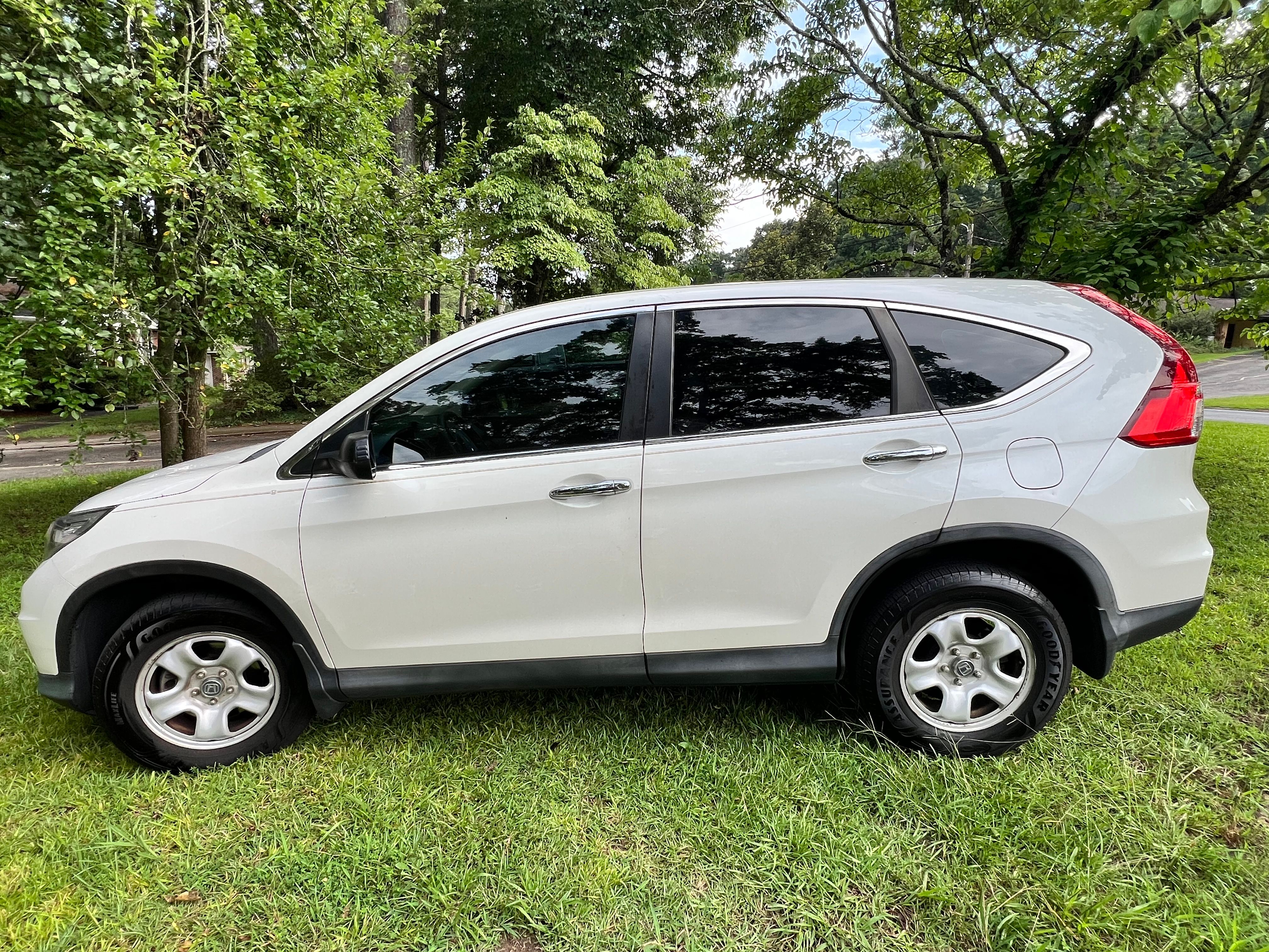 Used 2016 Honda CR-V LX image 1