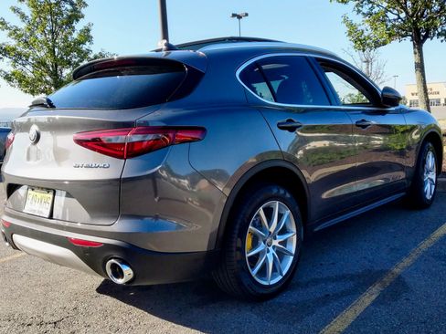 Used 2018 Alfa Romeo Stelvio Ti Lusso image 4