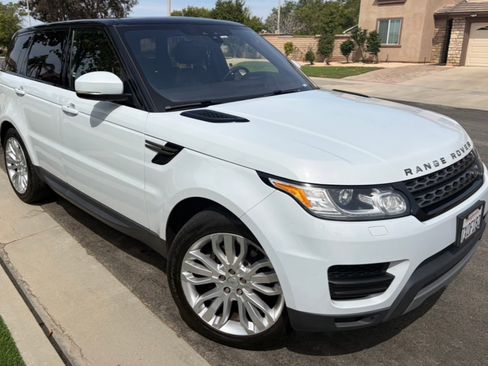 Used 2017 Land Rover Range Rover Sport SE AWD/4WD image 8