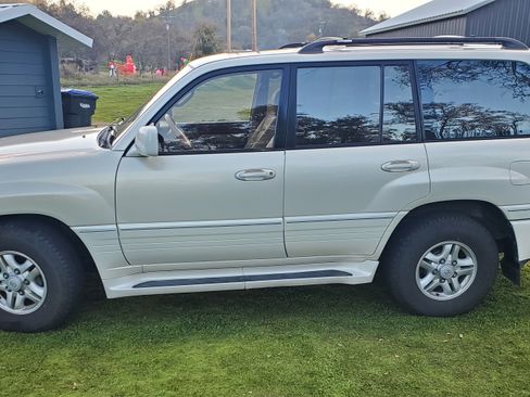 Used 2000 Lexus LX 470 4WD image 8
