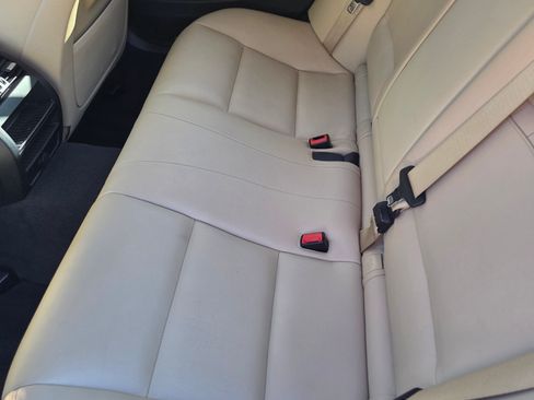 Used 2016 BMW 528i Sedan image 11