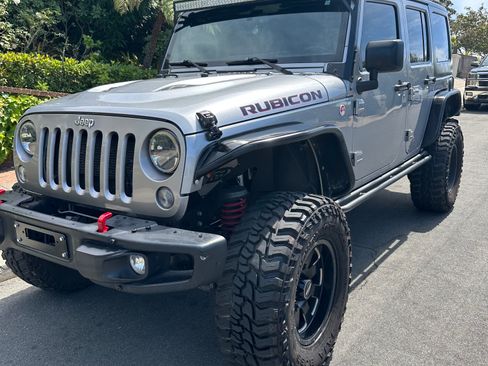 Used 2015 Jeep Wrangler Unlimited Rubicon AWD/4WD image 11