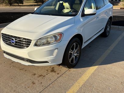 Used 2015 Volvo XC60 T5 w/ Proximity Package
