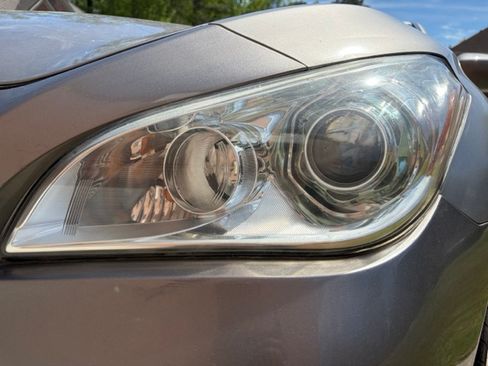 Used 2013 INFINITI M56 image 8