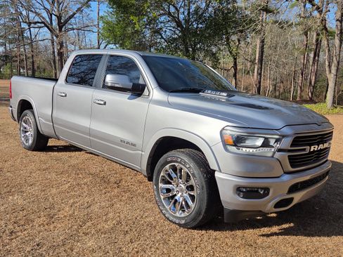 Used 2022 RAM 1500 Laramie w/ Sport Appearance Package image 13