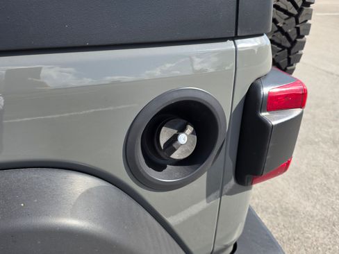 Used 2019 Jeep Wrangler Unlimited Sport S image 31