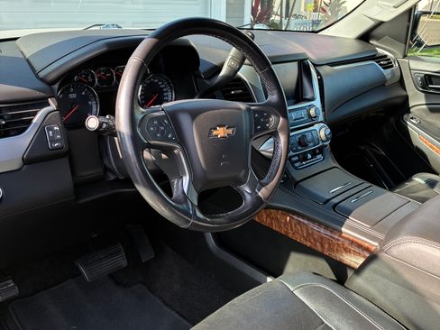 Used 2018 Chevrolet Tahoe Premier RWD image 9