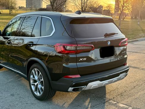 Used 2019 BMW X5 xDrive40i w/ Premium Package 2 image 2