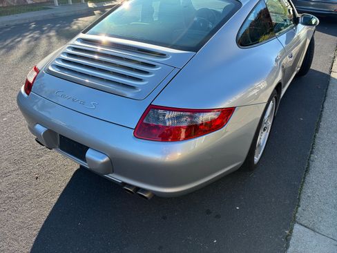 Used 2005 Porsche 911 Carrera S image 12