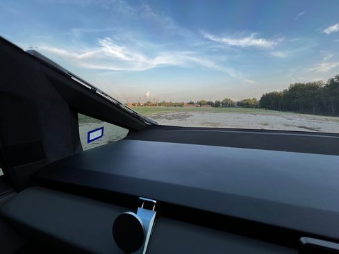 Used 2025 Tesla Cybertruck AWD Crew Cab image 10