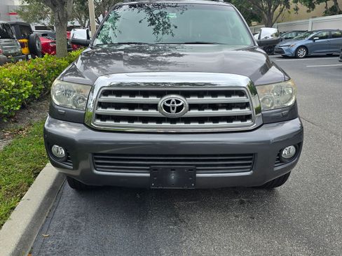 Used 2014 Toyota Sequoia Limited image 2