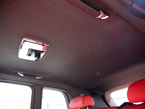 Used 2020 Rolls-Royce Cullinan image 23