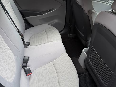Used 2017 Hyundai Accent SE FWD image 9
