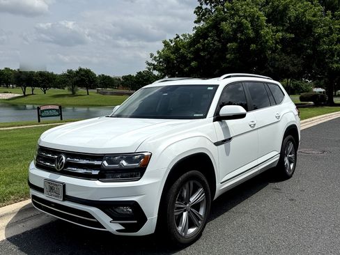 Used 2018 Volkswagen Atlas SEL w/ R-Line Package image 1