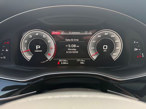 Used 2021 Audi Q8 Premium Plus w/ Premium Plus Package image 17