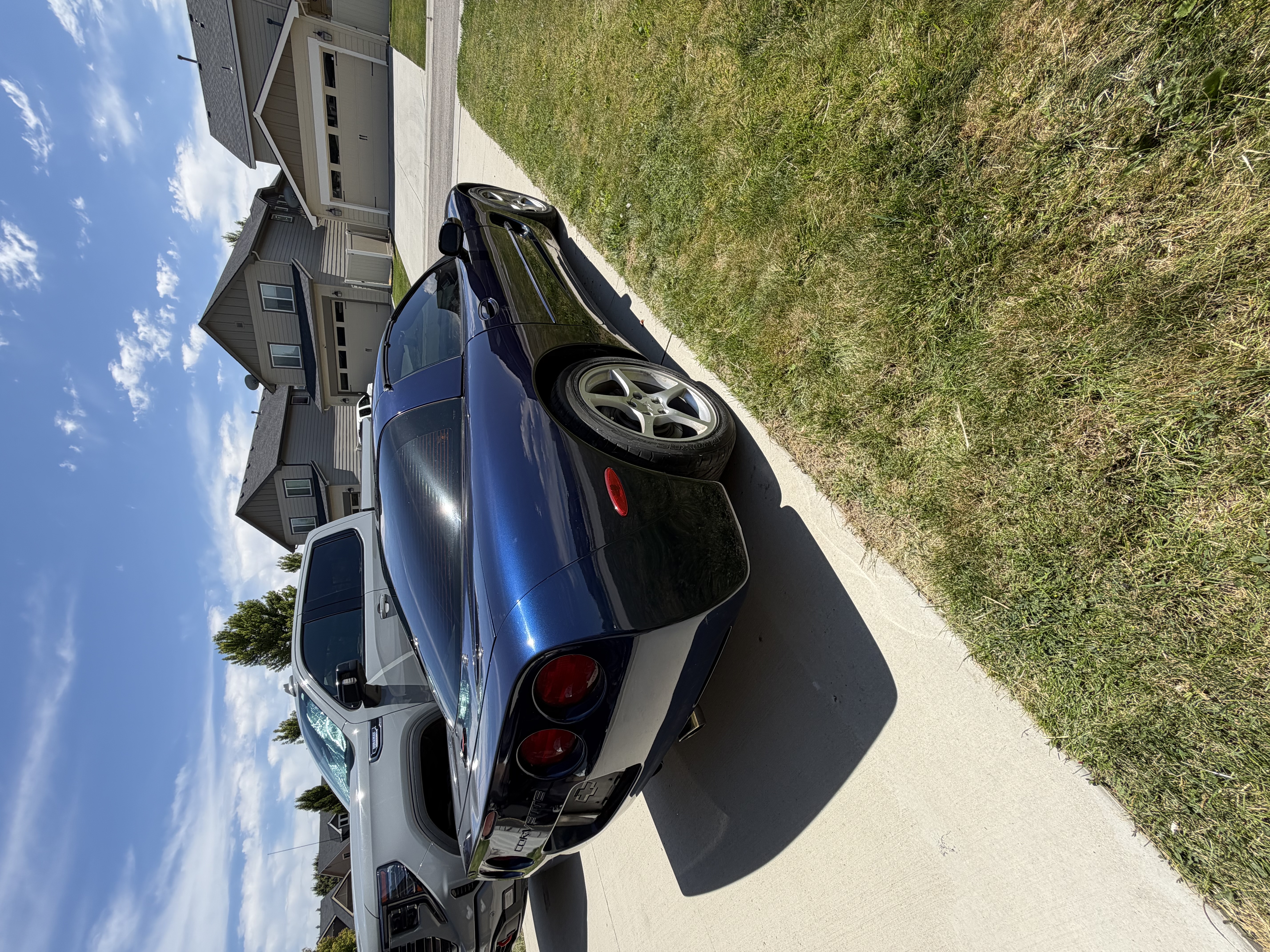Used 2000 Chevrolet Corvette Coupe RWD image 10