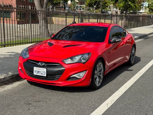 Used 2015 Hyundai Genesis 3.8 RWD image 1