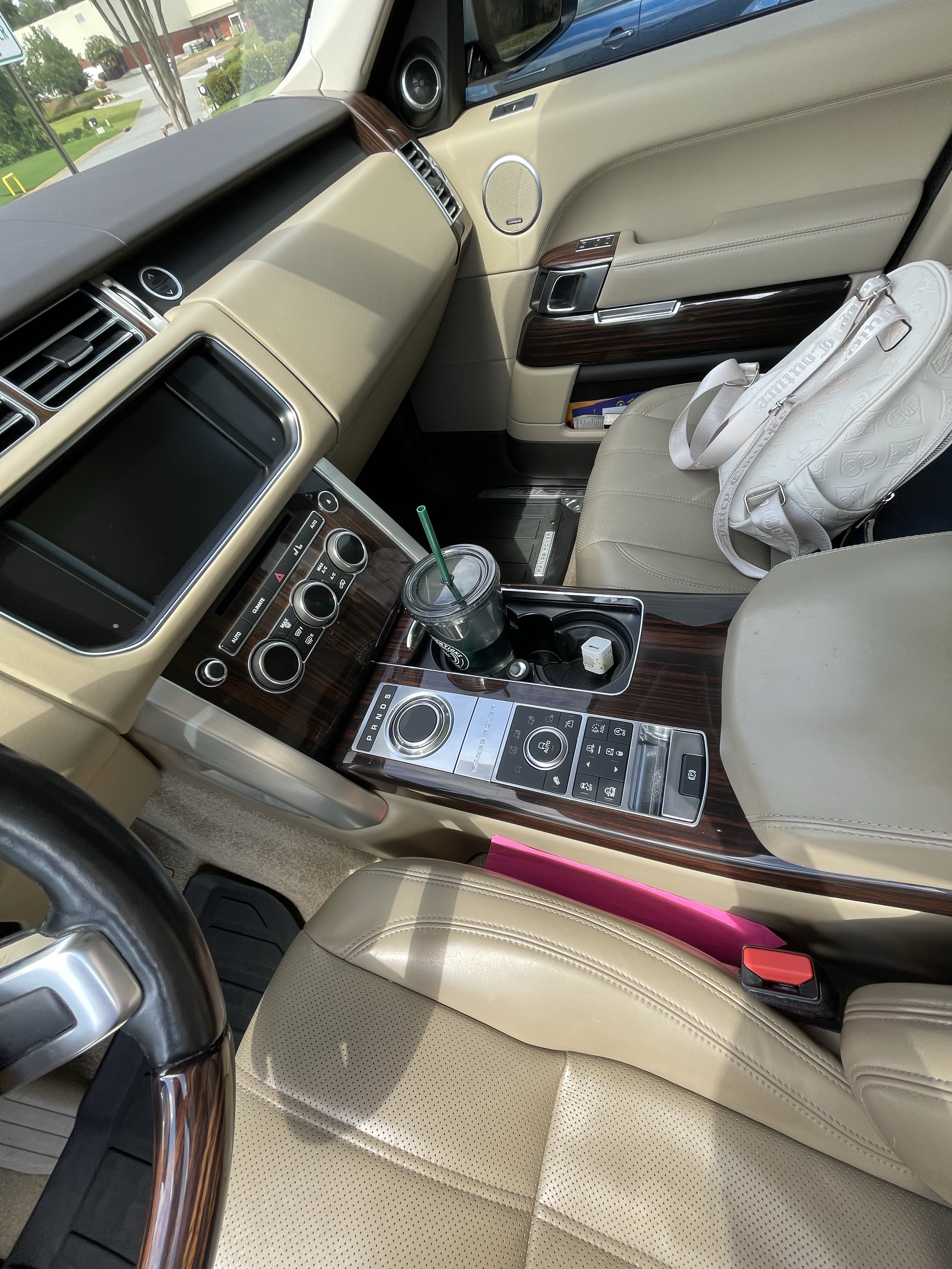 Used 2016 Land Rover Range Rover Supercharged AWD/4WD image 11