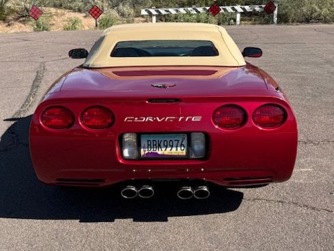 Used 2001 Chevrolet Corvette Convertible w/ Preferred Equipment Group2 image 4