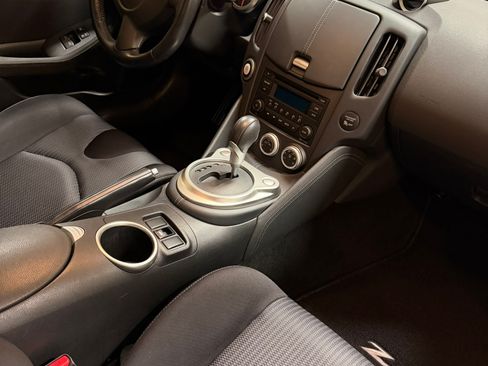 Used 2019 Nissan 370Z Coupe image 19