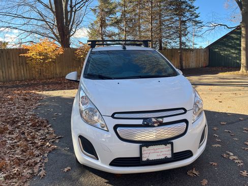 Used 2016 Chevrolet Spark LT image 2