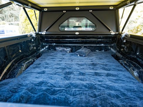 Used 2017 Ford F150 Raptor w/ Equipment Group 802A Luxury image 15