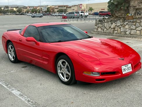 Used 2004 Chevrolet Corvette Coupe w/ Roof Package image 5