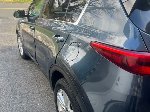 Used 2017 Kia Sportage LX w/ LX Popular Package image 4