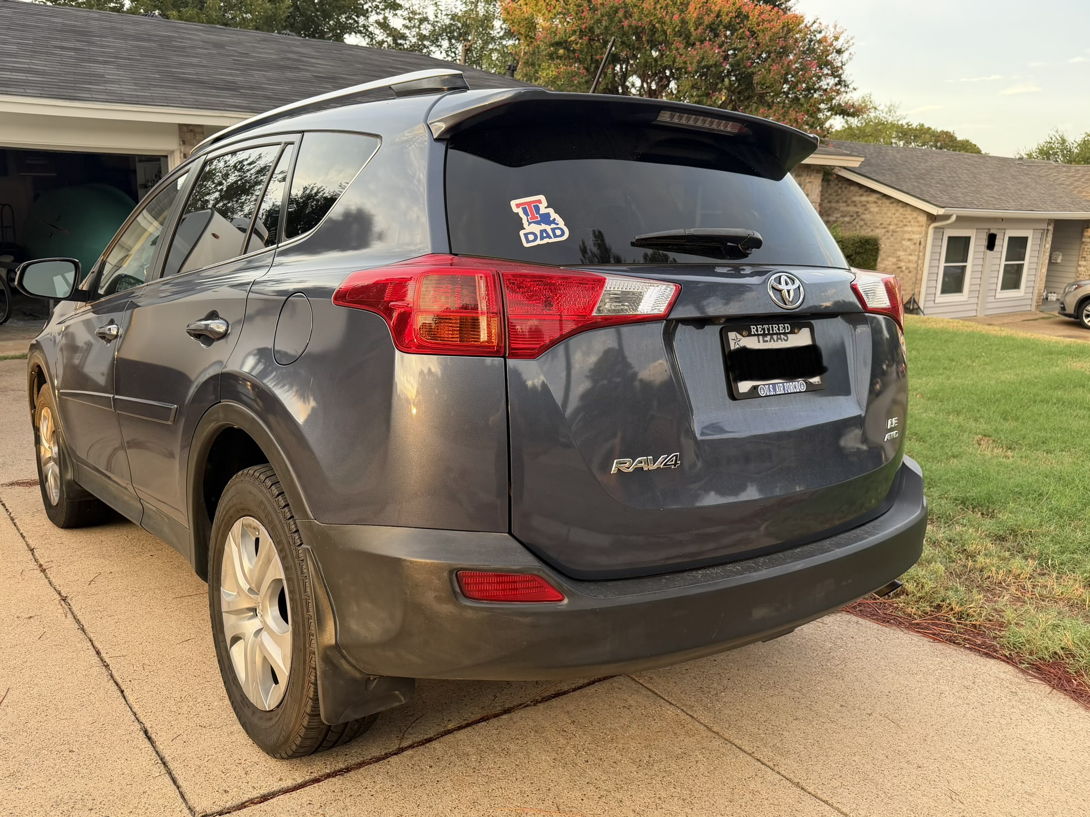 Used 2013 Toyota RAV4 LE AWD/4WD image 8