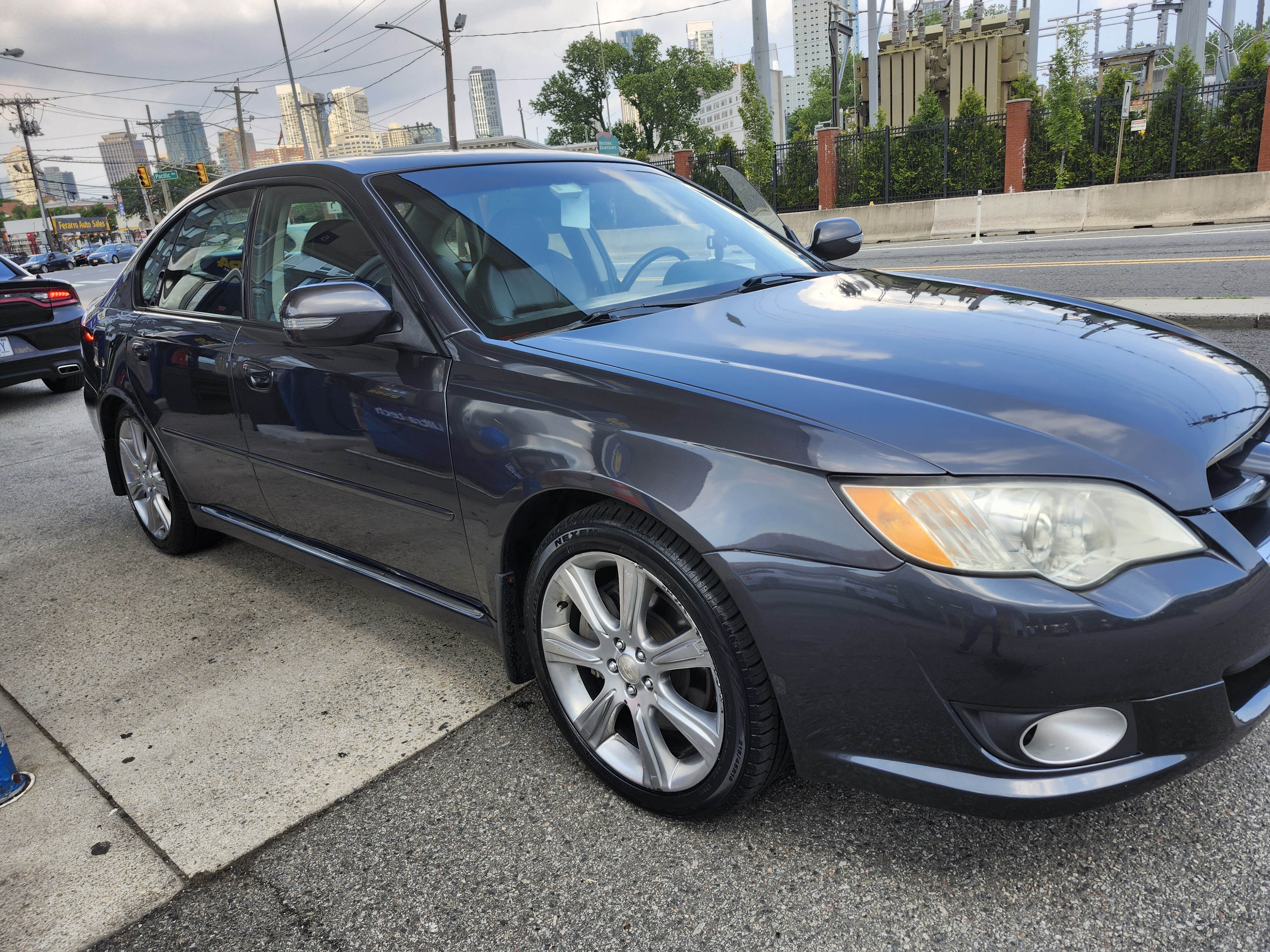 Used 2009 Subaru Legacy 3.0R Limited AWD/4WD image 2