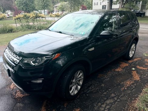 Used 2016 Land Rover Discovery Sport HSE AWD/4WD image 14